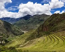 关于秘鲁鏖战波兰，罗本三分雨点燃全场的信息