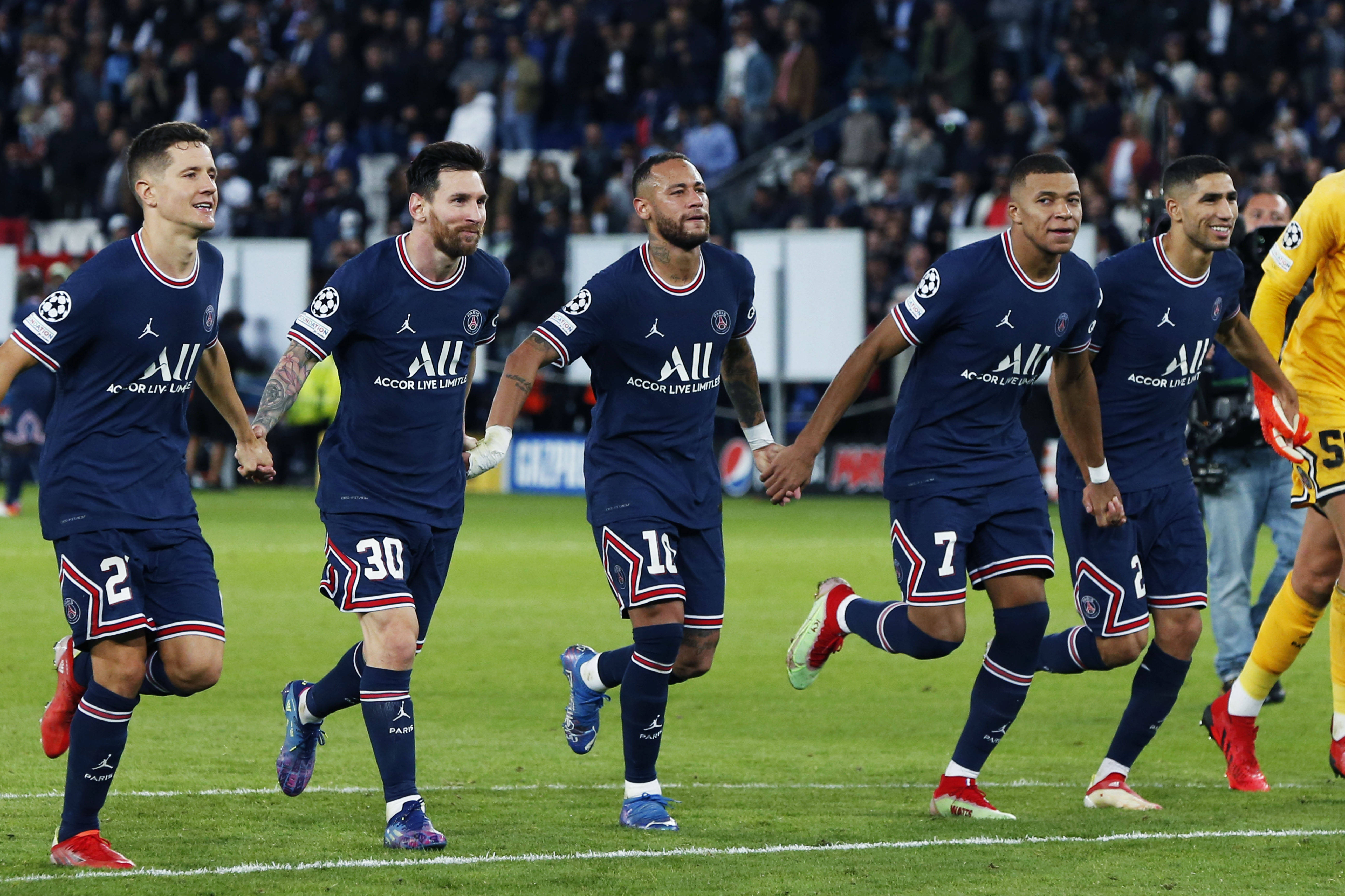 包含霍芬海姆惨败凡尔赛，法甲联赛形势严峻的词条