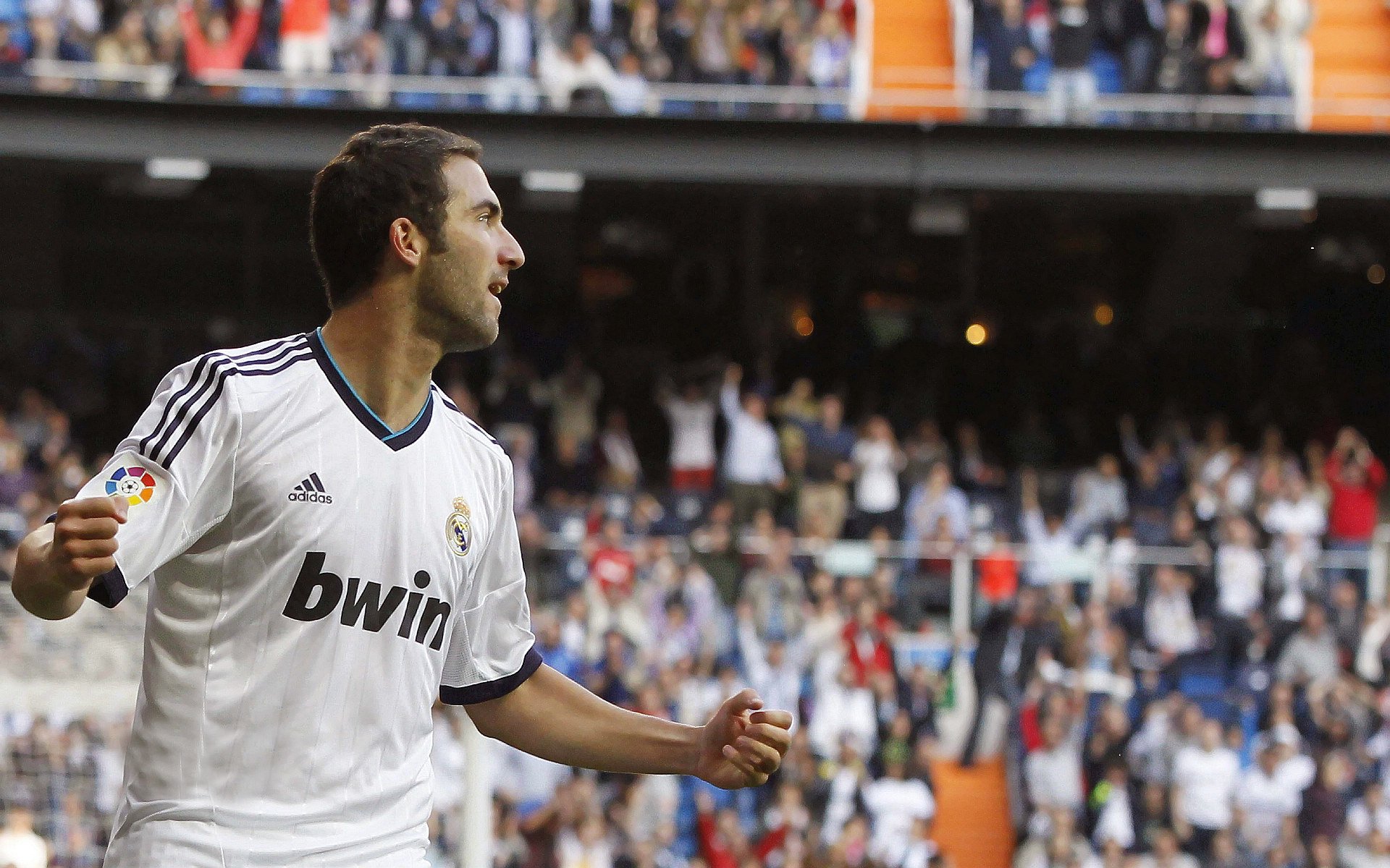 冰与火的碰撞,罗德里戈一锤定音,主宰冰岛与澳大利亚的命运之战